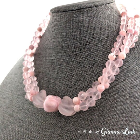 Vintage 90s AVON Sheer Style Frosted Pink Plastic Lucite Triple Strand Necklace - Picture 4 of 9